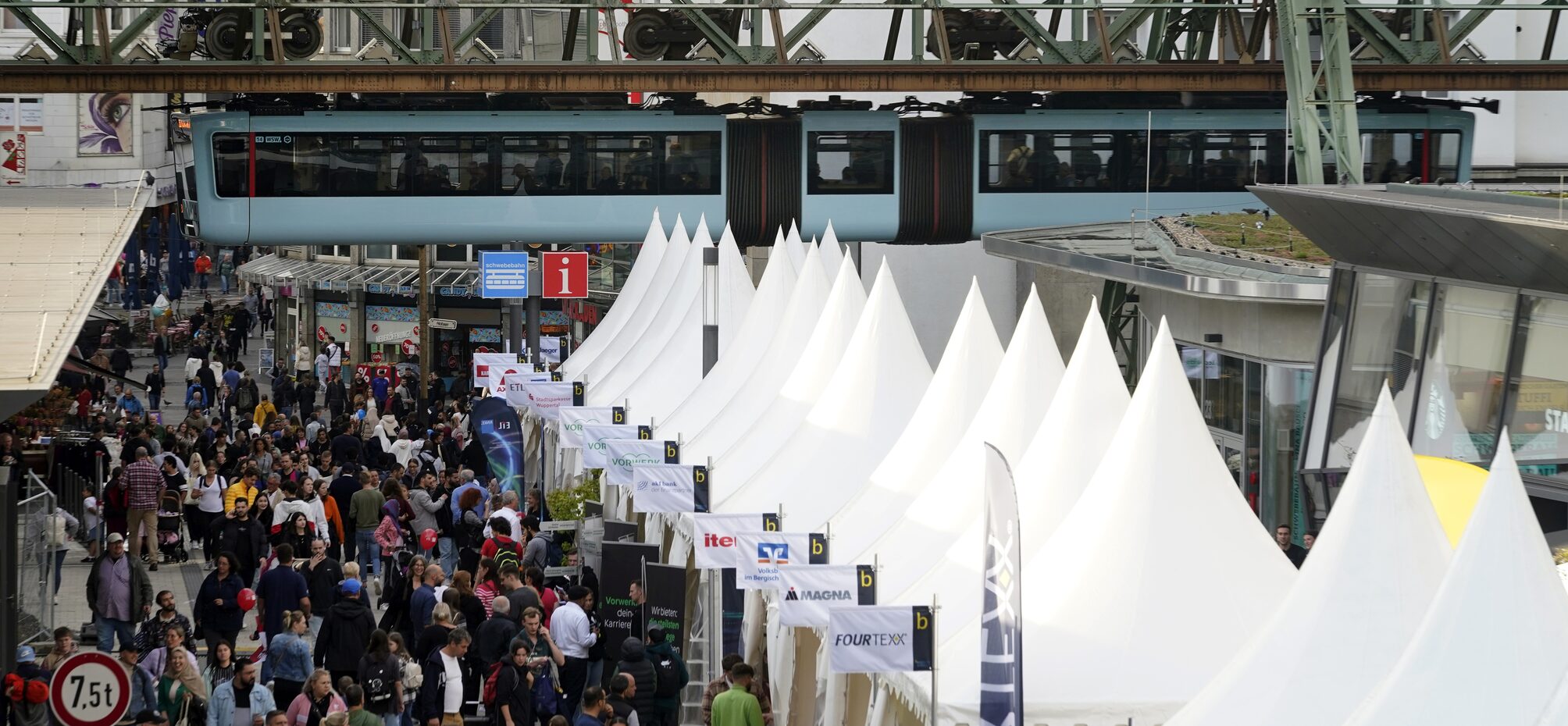 Bergische Expo 2023_ Blick Richtung Elberfelder Innenstadt