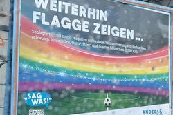 Bild: Plakat Weiterhin Flagge zeigen