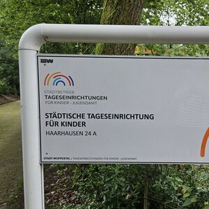 Schild der Tageseinrichtung für Kinder