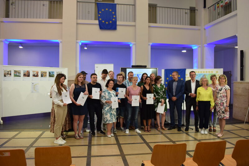 Teilnehmer der Zertifikatsübergabe „Erasmus + Berufsausbildung“