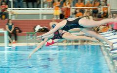 Schwimmerinnen in der Schwimmoper