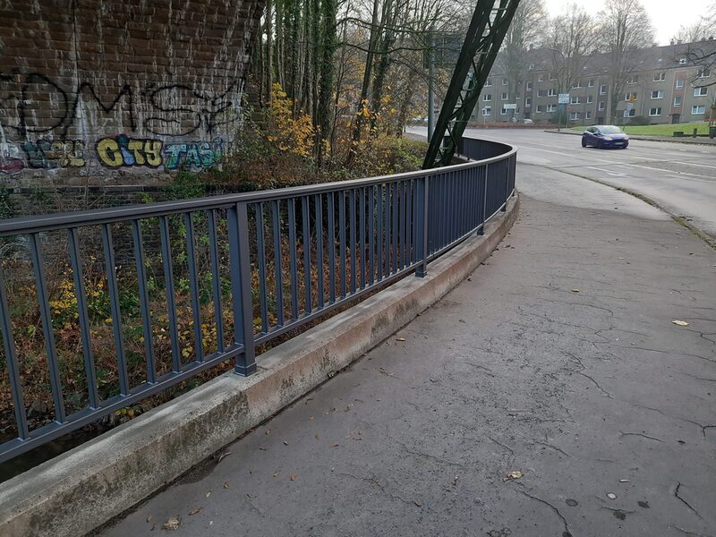 Neuanstrich Neue Zoobrücke